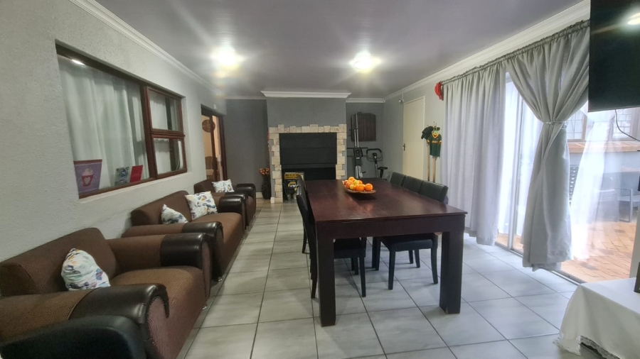 To Let 3 Bedroom Property for Rent in St Dumas Western Cape